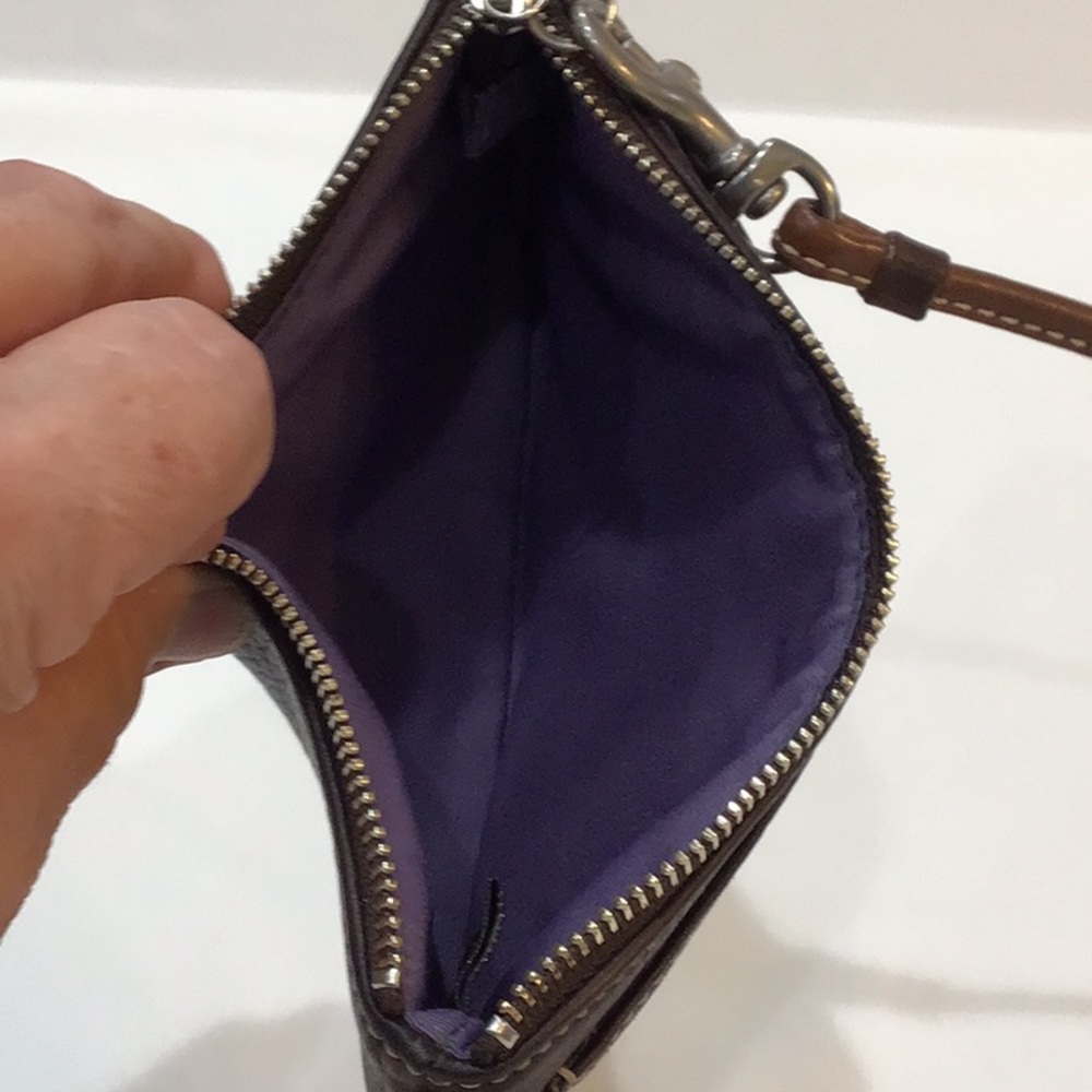 Like new! Coach brown pebble leather wristlet EUC - Picture 5 of 6
